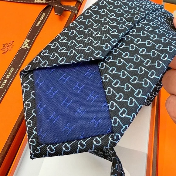 Navy Geometric Silk Tie by